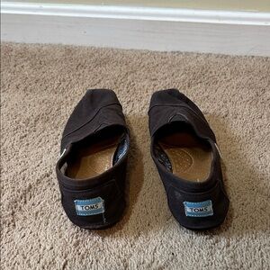 TOMS Women’s  Black  Slip-On Loafers